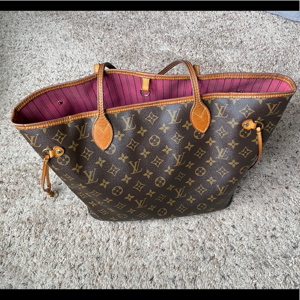 Louis Vuitton 2016 Neverfull MM Monogram Pivoine